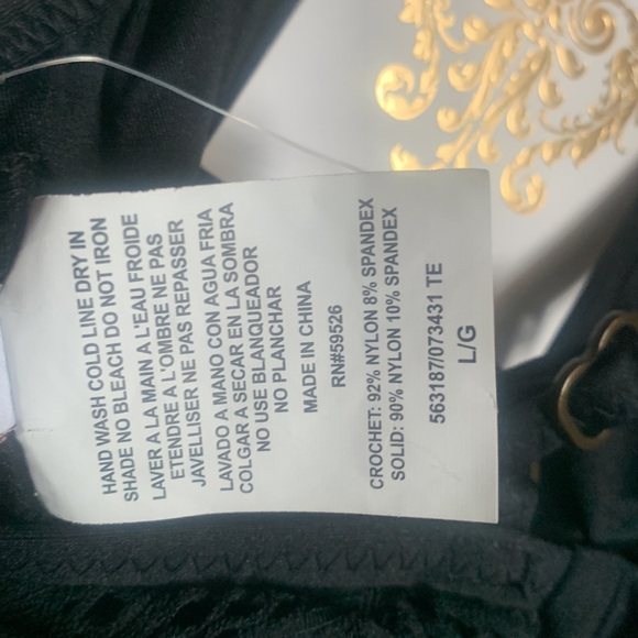 NWT BECCA CAPTURE LACE CROCHET BRALETTE BIKINI TOP (BLACK) - Picture 11 of 16